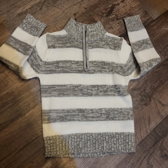 Boys Quarter Zip Sweater- Size 4 - Picture 2 of 4
